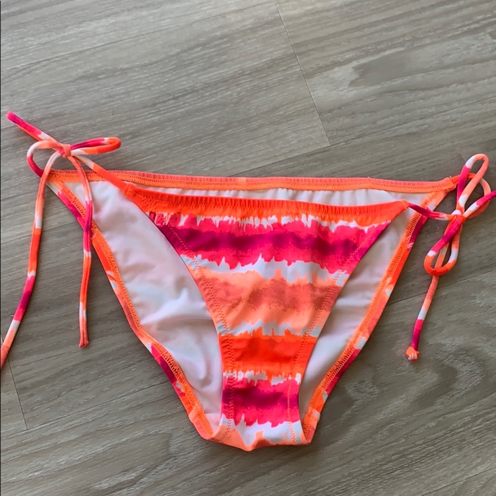 Bikini bottoms bundle - Picture 5 of 12